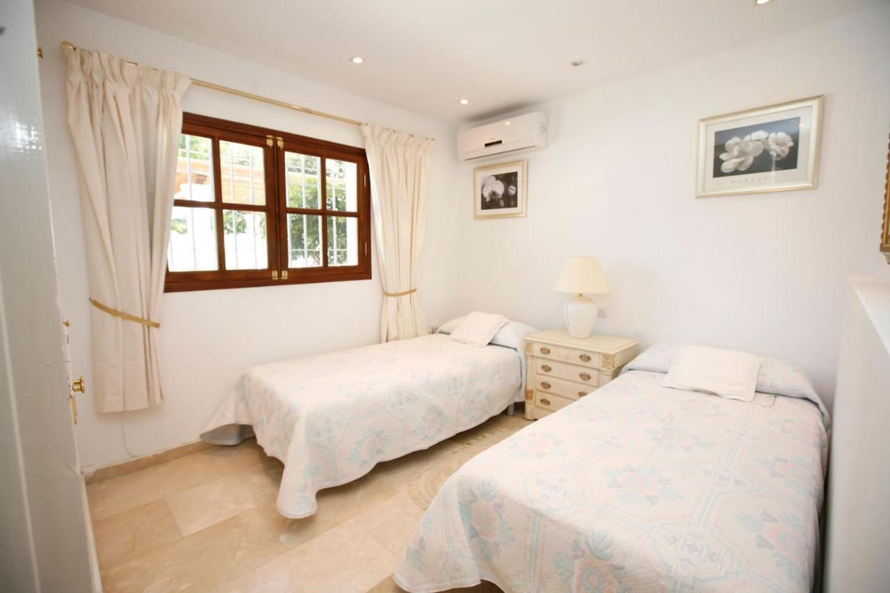 Exclusive Villa Las Palmeras Puerto Banus With Heated Private Swimming Pool, Marbella, Spain 외부 사진